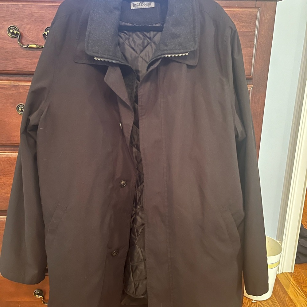 Travelsmith Men's  Black Coat- 2XL